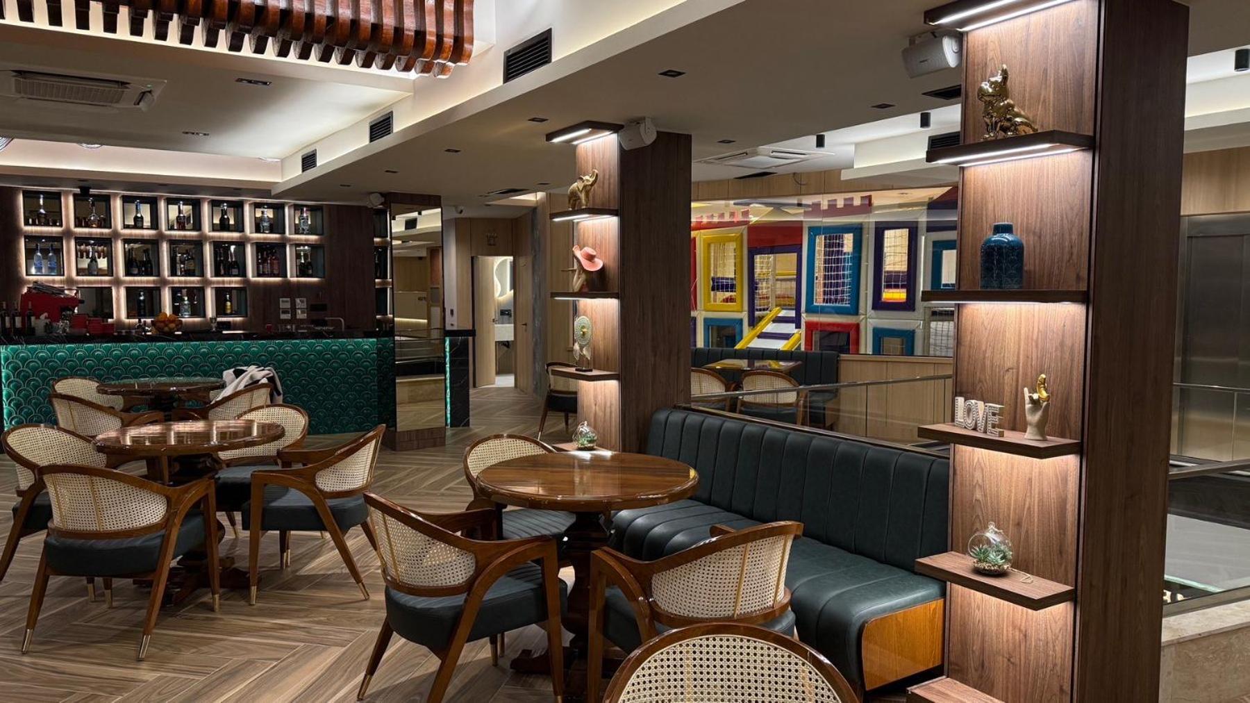 אולסינץ' Continental Hotel מראה חיצוני תמונה
