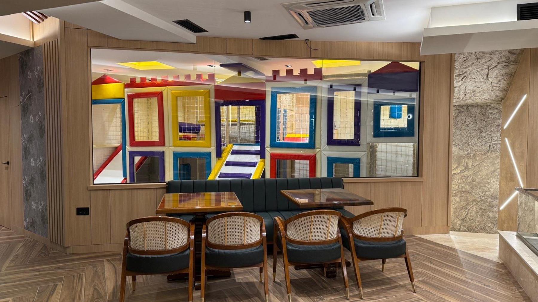 אולסינץ' Continental Hotel מראה חיצוני תמונה